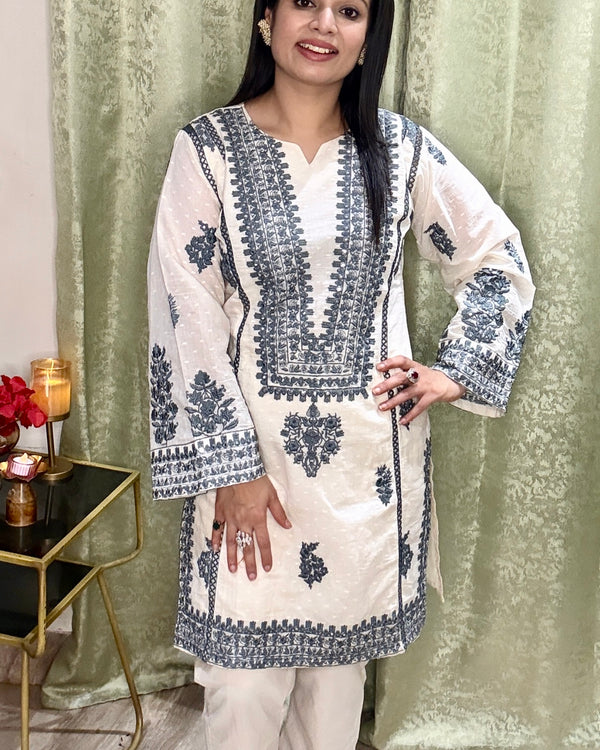 Ivory Blue Thread Embroidered Kurta & Pant